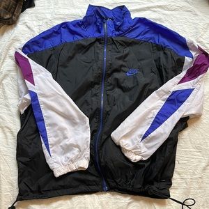Nike windbreaker size L